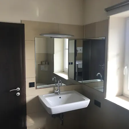 Apartament Einliegerwohnung 2 Mit Garage