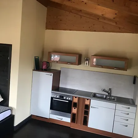 Einliegerwohnung 2 Mit Garage Apartment *