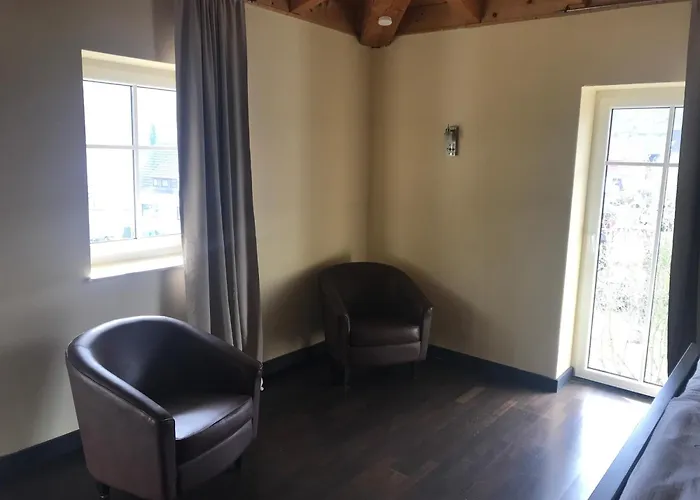 Einliegerwohnung 2 Mit Garage *