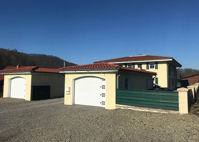 Einliegerwohnung 2 Mit Garage Apartamento